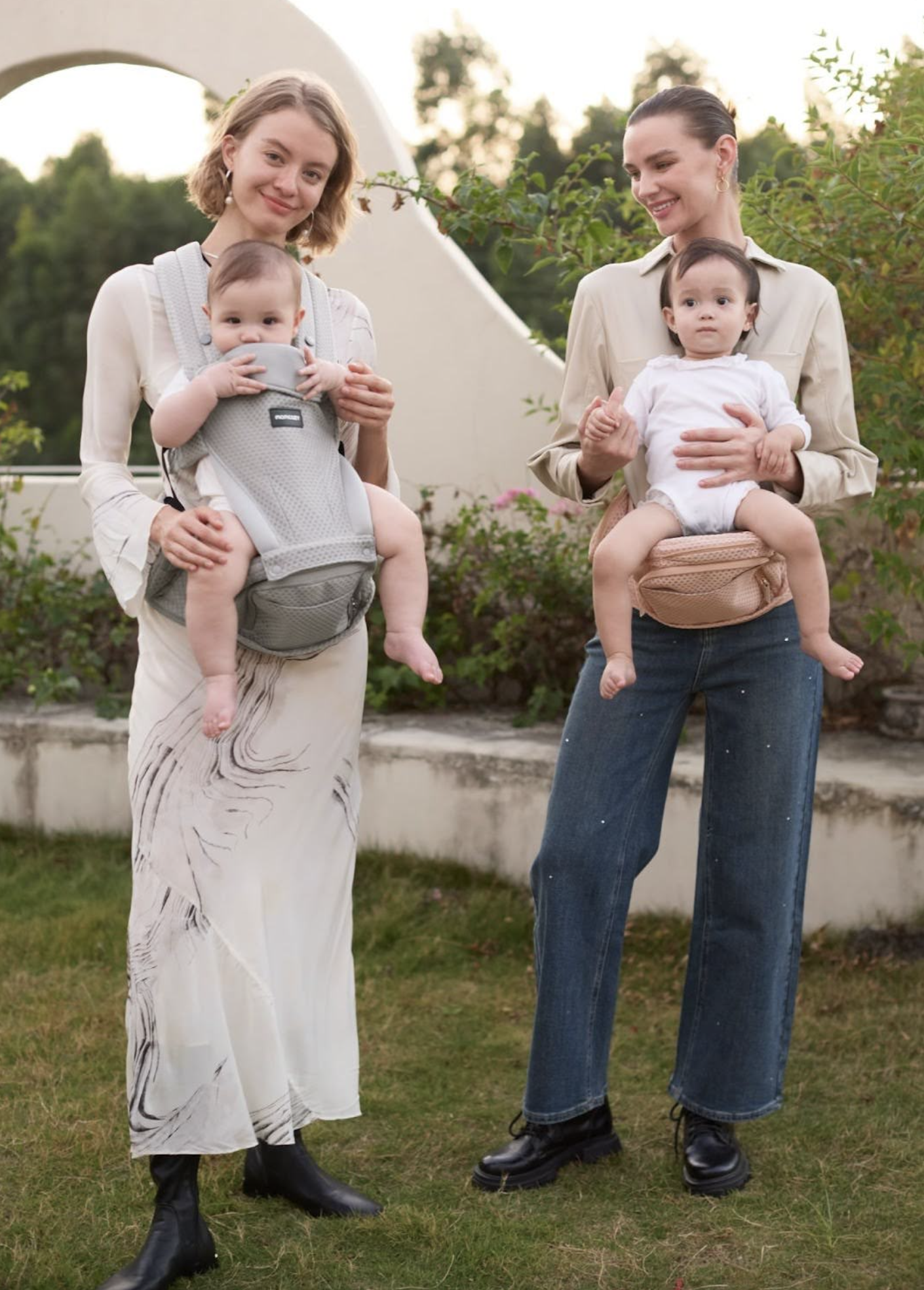 momcozy carrier